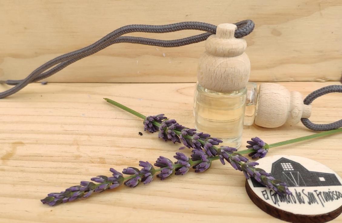 Ambientador de lavanda para el coche